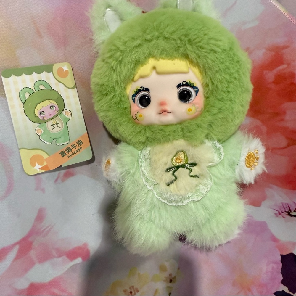 Nommi fruits avocado vinyl plush pendant new with out a box - Picture 4 of 5